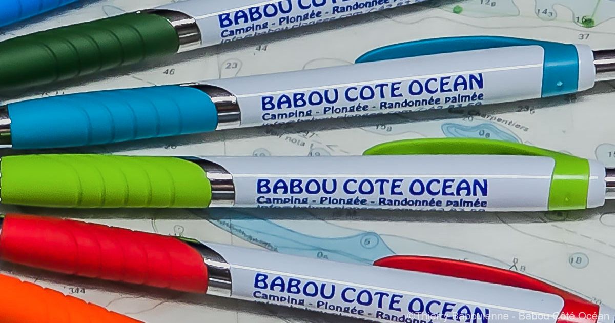 Stylos colorés de Babou Côté Océan à Hienghène, Nouvelle-Calédoni